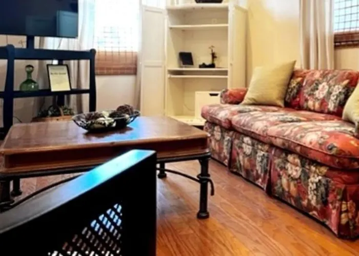 House Close To Downtown, Airport, Raymond James Stadium, And Many More Places