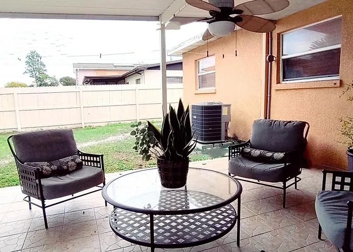 House Close To Downtown, Airport, Raymond James Stadium, And Many More Places