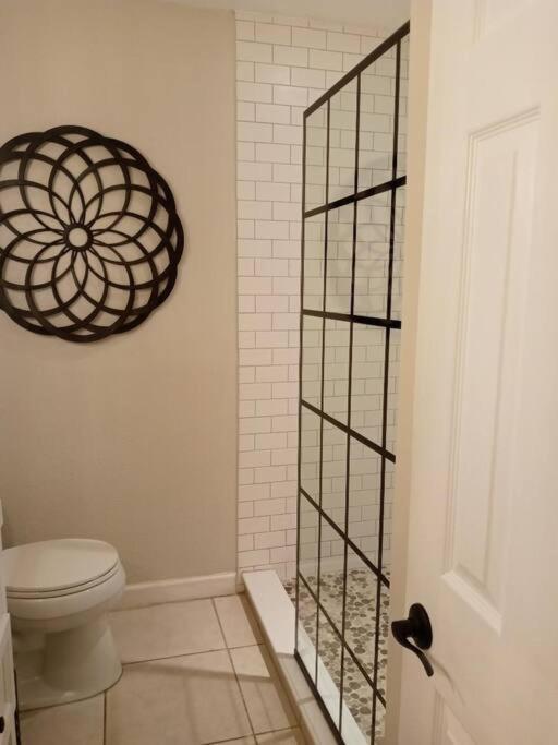 Holiday home House Close To Downtown, Airport, Raymond Stadium, And Many Places *