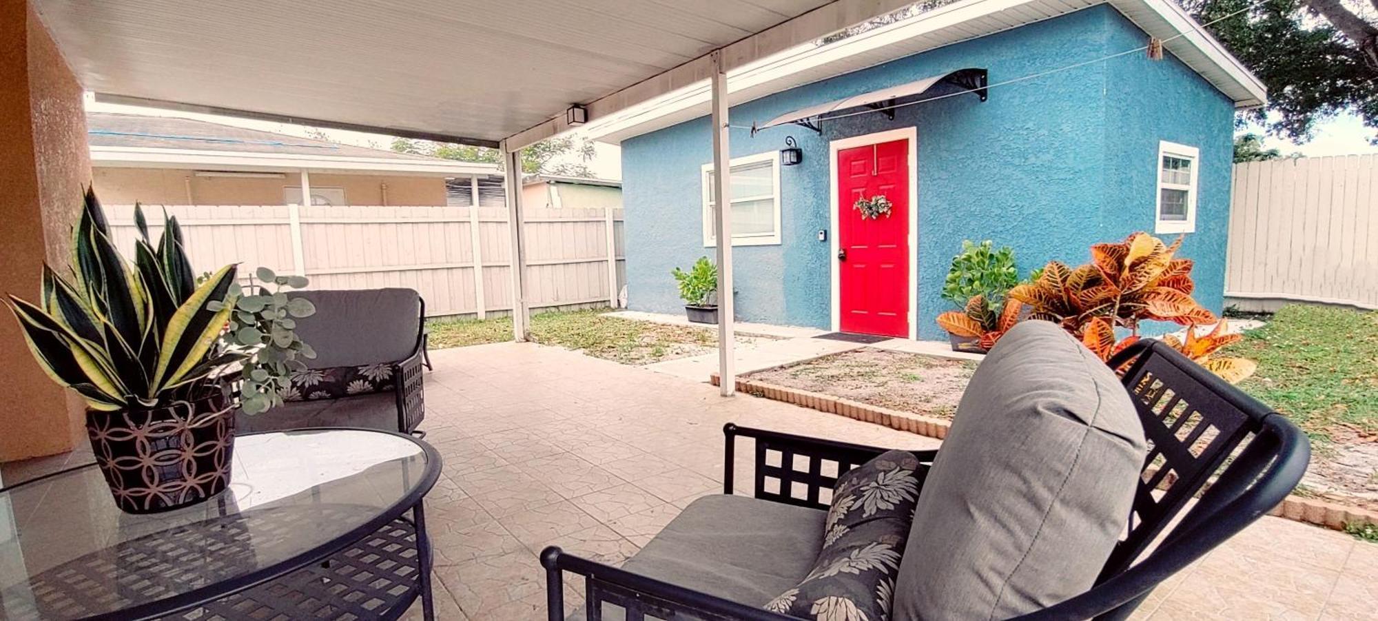House Close To Downtown, Airport, Raymond Stadium, And Many Places *